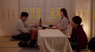 jur-353合鍵をもらった人妻が、男子学生が卒業するまで中出しされた一人暮らし部屋。 星宮一花